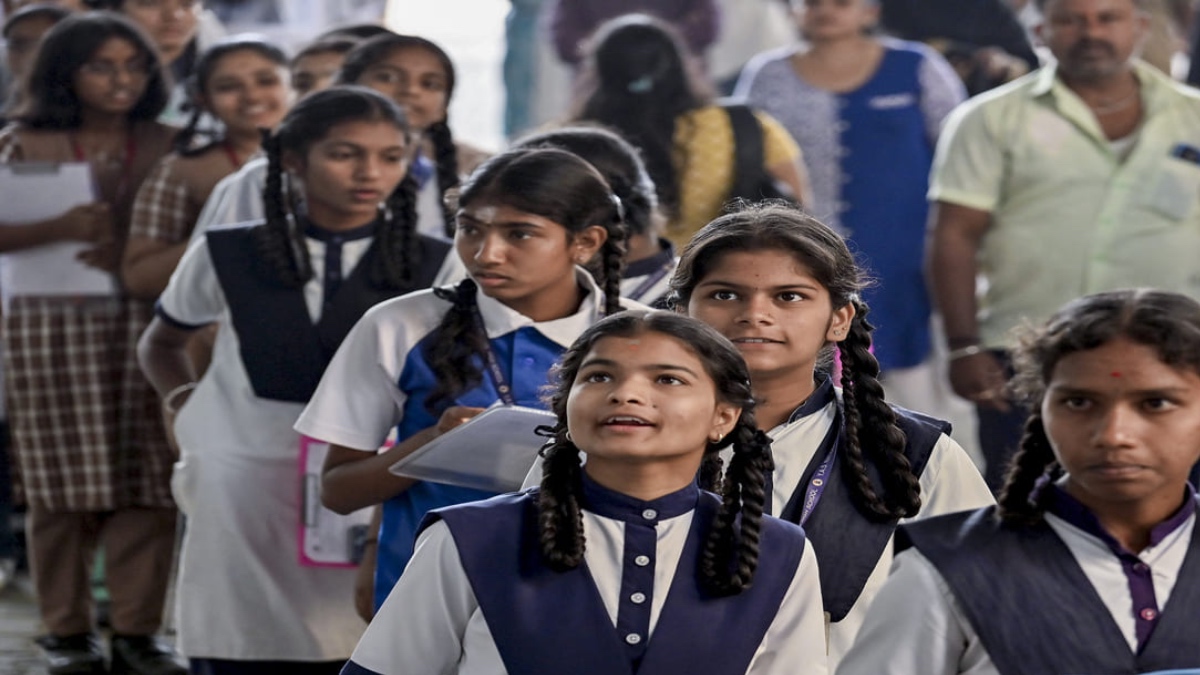 School Assembly News Headlines October 14