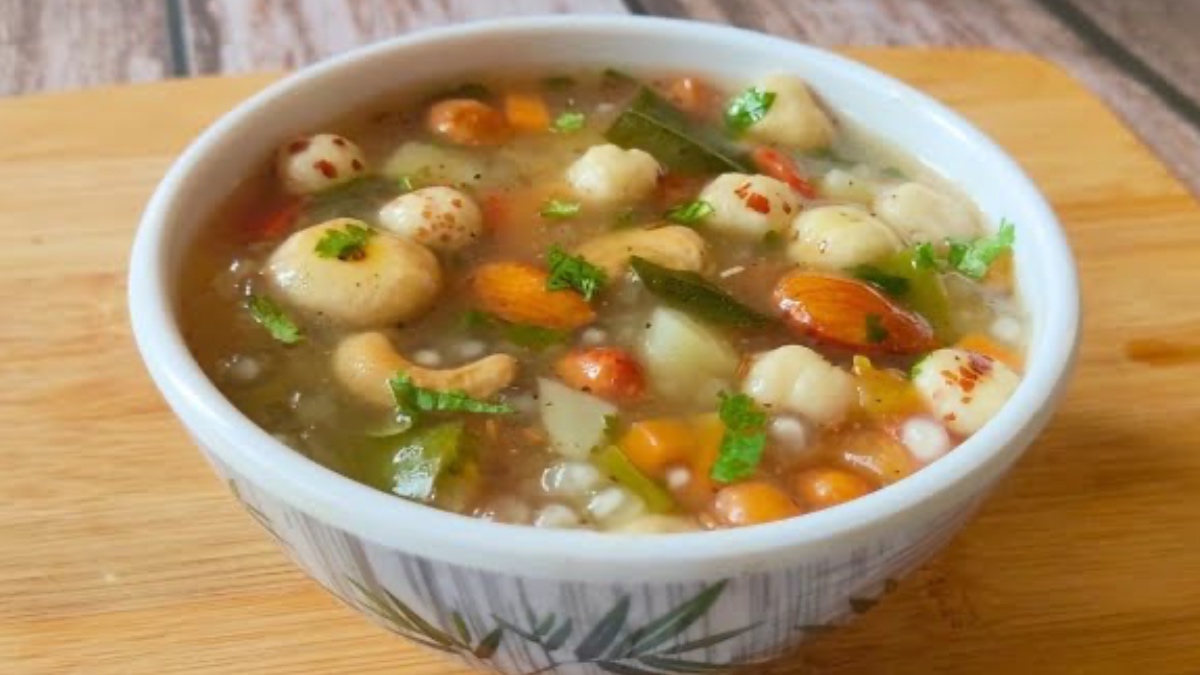 Sabudana Makhana Soup Recipe